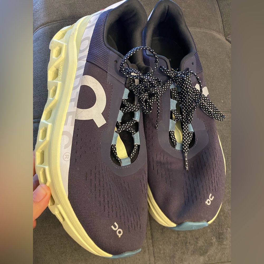 On Running Dark Blue Shoes with Light Yellow Soles size 11 men’s